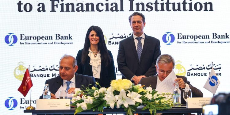 توقيع تمويل مرتبط بالاستدامة بين “الأوروبي لإعادة الإعمار “وبنك مصر بقيمة 100 مليون دولار