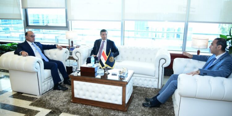 تفاصيل لقاء وزير الزراعة مع رئيس الرقابة المالية لتسريع تنفيذ خطط عمل صندوق التكافل الزراعي