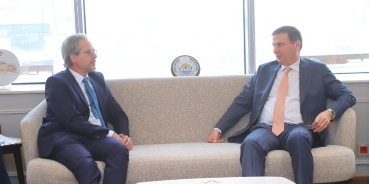 مصر تبحث مع هولندا التعاون في دعم وتمويل صغار المزارعين وتطوير التعاونيات