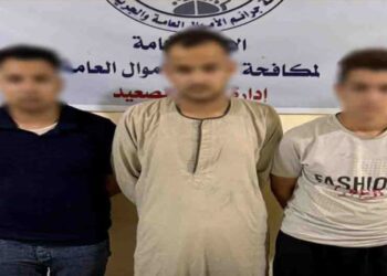 ضبط 3 عناصر إجرامية زعموا أنهم موظفى خدمة عملاء بالبنوك