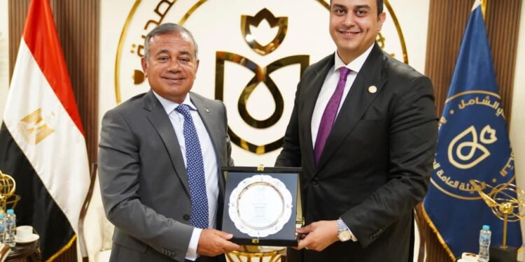 رئيس هيئة الرعاية الصحية يبحث مع الرئيس التنفيذي لمصرف أبوظبي الإسلامي – مصر سبل التعاون الاستراتيجي
