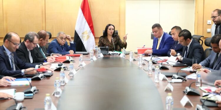 وزيرة التضامن تترأس اجتماع مجلس إدارة صندوق دعم مشروعات الجمعيات والمؤسسات الأهلية