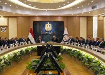 النيابة العامة تسلم 200 كيلو جرام من السبائك الذهبية للبنك المركزي المصري