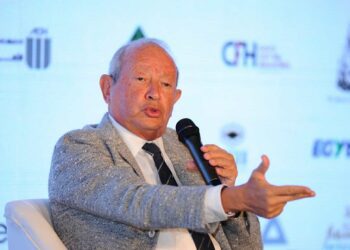 الملياردير نجيب ساويرس : لا نعرف كيف نعمل في ظل أسعار الفائدة المرتفعة