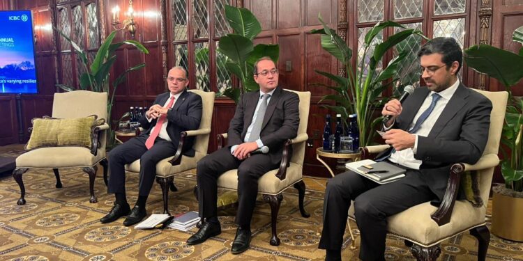 رئيس الرقابة المالية : نعمل على تطبيق أفضل معايير الحوكمة والممارسات الدولية في الإشراف والرقابة