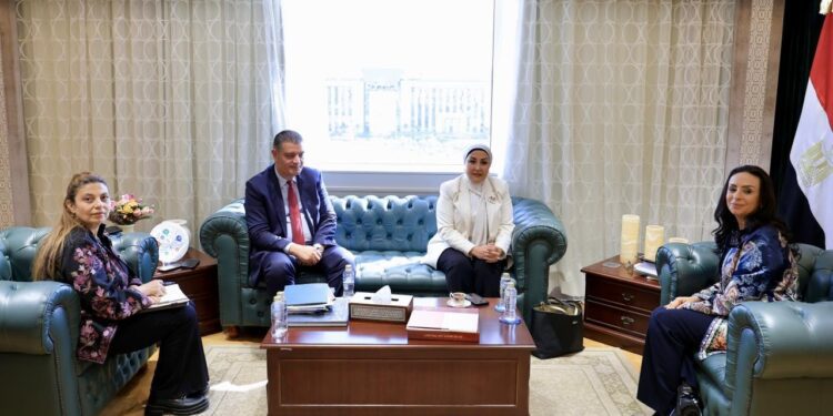 اتحاد تمويل المشروعات يطلب من وزيرة التضامن الانضمام للمنظومة المالية الاستراتيجية للتمكين الاقتصادي