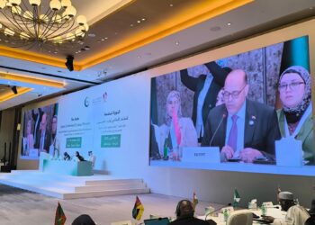 وزير العمل : المشروعات العملاقة أدت إلى تراجع البطالة من 13% في 2014 إلى6.1 % الأن