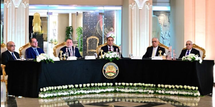 النيابة العامة تسلم 265 كيلو جرامًا من السبائك الذهبية إلى البنك المركزي المصري