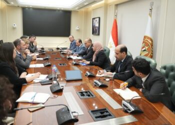 وزير العمل يبحث مع وفد البنك الدولي سبل التعاون في تنفيذ الاستراتيجية الوطنية للتشغيل