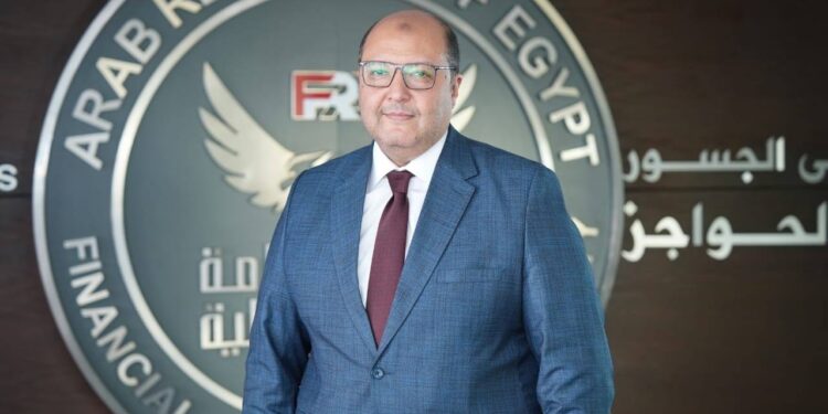 قرار من رئيس الوزراء بتعيين المستشار أحمد محمد طاهر شتا مساعداً لرئيس هيئة الرقابة المالية