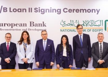 “الأهلي المصري” يحصل على 100 مليون دولار من الأوروبي لإعادة الإعمار لدعم المشروعات الصغيرة والمتوسطة ومتناهية الصغر