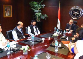 شركة Fountain Set limited الصينية تبحث إنشاء مجمع صناعي للغزل والنسيج في مصر باستثمارات 100 مليون دولار