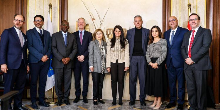 توقيع اتفاق بين الاستثمار الأوروبي والتمويل الدولية وجهاز المشروعات وصندوق Alta Semper II