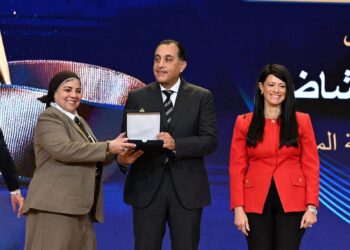 هيئة الرقابة المالية تفوز بجائزة مصر للتميز الحكومي للمرة الأولى عن فئة المدير العام