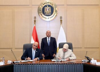 توقيع مذكرة تفاهم بين وزارة الصناعة وجهاز المشروعات لتعظيم دور المشروعات الصغيرة في التنمية الصناعية