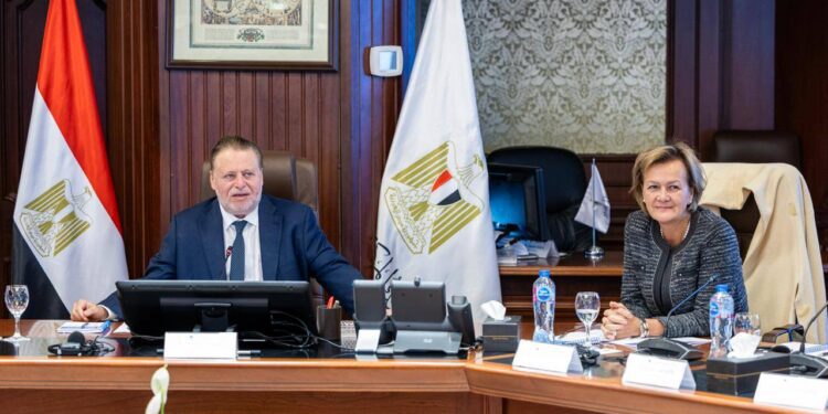 محافظ المركزي وسفيرة الاتحاد الأوروبي يفتتحان الاجتماع التاسع للجنة التنسيقية لبرنامج دعم البنوك المركزية الإفريقية