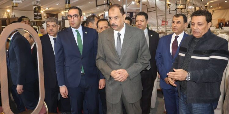 جهاز المشروعات يفتتح النسخة 29 من سلسلة معارض صنع في دمياط للأثاث في سوهاج