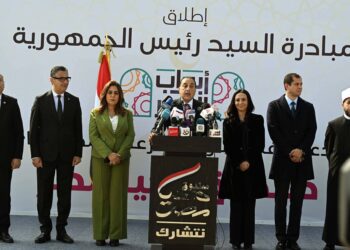 رئيس الوزراء يعلن إطلاق المبادرة الرئاسية “أبواب الخير” لدعم الأسر الأولى بالرعاية خلال شهر رمضان