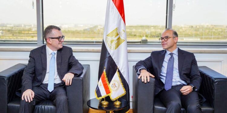 مباحثات حكومية لتحديث آليات قياس الادخار القومي ورفع جودة البيانات الاقتصادية