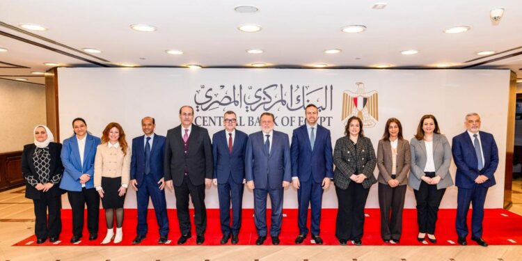 تفاصيل اجتماع محافظ البنك المركزي مع وزير التخطيط والتنمية الاقتصادية