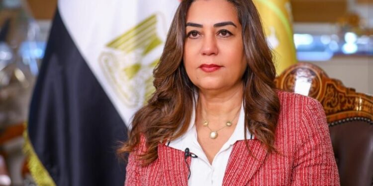 وزيرة التنمية المحلية : مشروعات إنتاجية جديدة لدعم وتمويل المشروعات الصغيرة ومتناهية الصغر بتمويل من صندوق التنمية المحلية