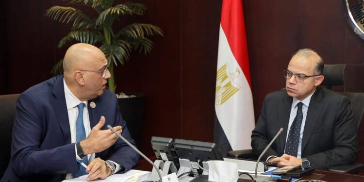 تفاصيل اجتماع وزير الاستثمار مع الرئيس التنفيذي لجهاز المشروعات لبحث تعزيز دعم ريادة الأعمال