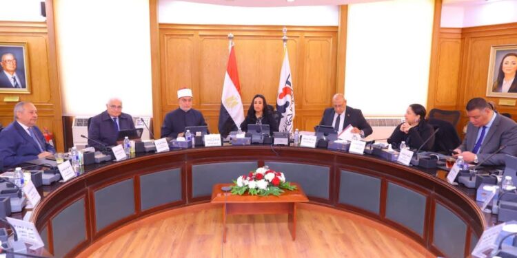 وزيرة التضامن الاجتماعي تترأس اجتماع مجلس إدارة بنك ناصر الاجتماعي ( تفاصيل )