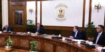 رئيس الوزراء يترأس اجتماع المجموعة الوزارية الاقتصادية