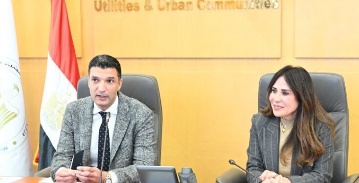 وزيرا الإسكان والصناعة يبحثان سبل التعاون المشترك في ملف تطوير المناطق الصناعية