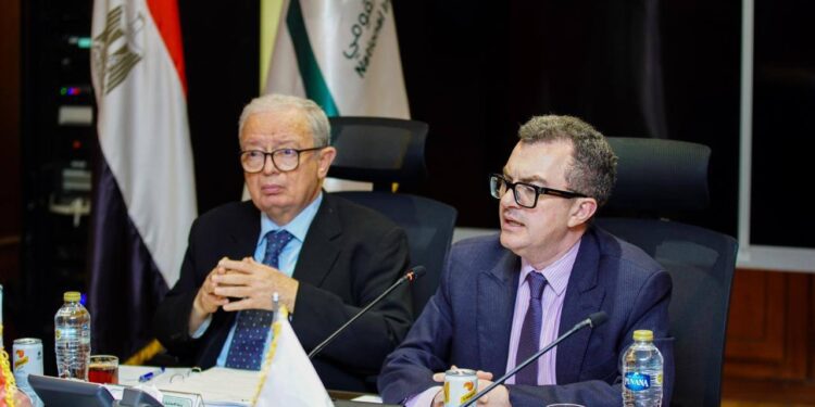 وزير التخطيط يترأس اجتماع مجلس إدارة بنك الاستثمار القومي ( تفاصيل )