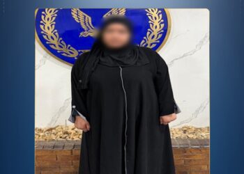 القبض على سيدة بالمنيا عليها 51 حكم في قضايا ” شيك -تبديد-إيصال أمانة” بإجمالي مدد حبس بلغت أكثر من 112 سنة  