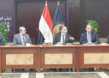 عاجل ..تفاصيل اجتماع هيئة الرقابة المالية مع شركات تمويل المشروعات المتوسطة والصغيرة ومتناهية الصغر