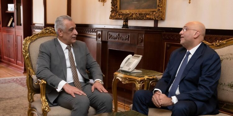 وزير الدولة للإنتاج الحربي يبحث مع “جهاز المشروعات” آفاق التعاون المشترك