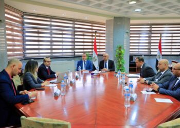 وزير التربية والتعليم يبحث مع رئيس الرقابة المالية آليات إدراج “الثقافة المالية” بالمناهج الدراسية