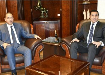 وزير الشباب والرياضة يبحث مع رئيس الرقابة المالية تعزيز أطر التعاون المشترك