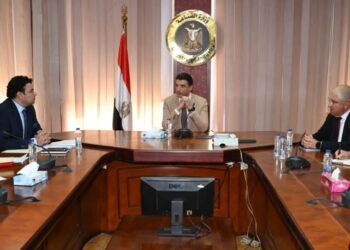 وزير الصناعة : نستهدف تنمية التجمعات التراثية والحرفية المنتشرة في كافة محافظات مصر