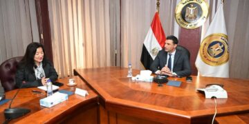 وزير الصناعة يبحث مع ممثلة برنامج الأمم المتحدة الإنمائي تعزيز التعاون المشترك في التحول الأخضر والطاقة المتجددة