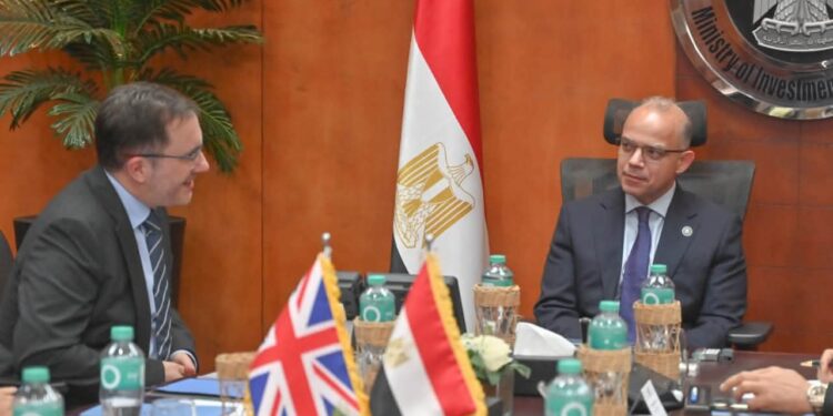 وزير الاستثمار : إمكانية دراسة التعاون بين مؤسسة الاستثمار الدولي البريطانية وصندوق مصر السيادي لتمويل الشركات المصرية المصدرة