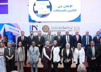 رئيس الرقابة المالية يكرّم الفائزين في أول مسابقة للبحوث العلمية تنظمها الهيئة    
