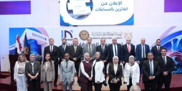 رئيس الرقابة المالية يكرّم الفائزين في أول مسابقة للبحوث العلمية تنظمها الهيئة    