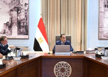 تفاصيل اجتماع رئيس الوزراء مع محافظ البنك المركزي ووزير المالية