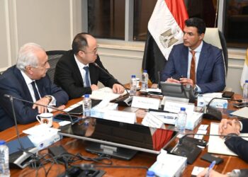 وزير الصناعة : جاري تفعيل قانون تفضيل المنتج المحلي بالمشتريات الحكومية