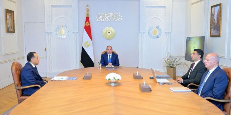 تفاصيل اجتماع الرئيس السيسي مع وزير الصناعة