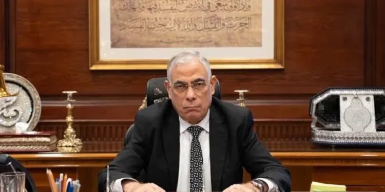 النائب العام يأمر بمنع رئيس مجلس إدارة شركة التمويل الاستهلاكي ورئيسها التنفيذي وعضوها المنتدب ومالك مدرسة “جلوبال بارادايم” وبعض المساهمين فيها من التصرف في أموالهم الشخصية