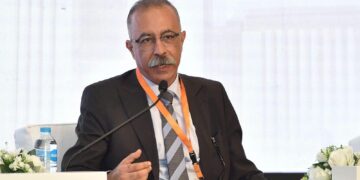 د. طارق سيف: آفاق واسعة لاستفادة المغتربين من الأنشطة المالية غير المصرفية ودمجهم في مسارات الاستثمار الجديدة