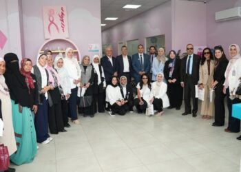 رئيس الهيئة العامة للرقابة المالية يزور مؤسسة بهية لدعم محاربات السرطان