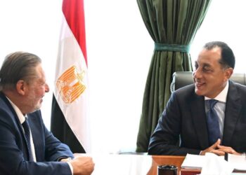 تفاصيل لقاء رئيس مجلس الوزراء مع محافظ البنك المركزي المصري