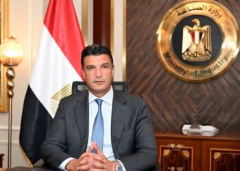 وزارة الصناعة تدعو المصانع المتعثرة للاستفادة من خدمات صندوق إعادة هيكلة المصانع المتعثرة من خلال الدخول على منظومة دعم المصنعين